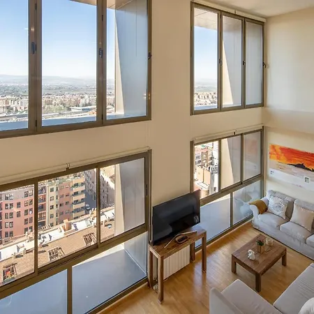 Atico Granada, Penthouse, 18-19th Floor, Centre, Views, Terrace, Free Parking Appartement