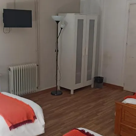 Duquesa Hostel