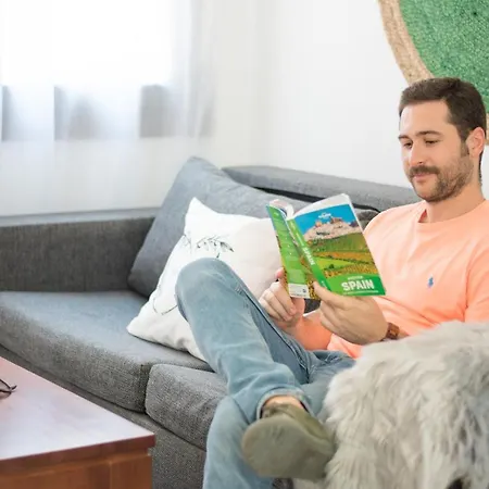 Tuguest Gracia Apartamento Granada