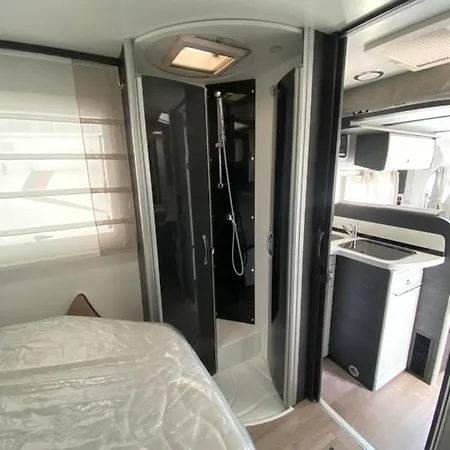 Magnifica Autocaravana Adria Matrix Axess 670sl Campeggio *