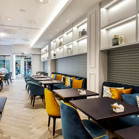 Eurostars Puerta Real 4*