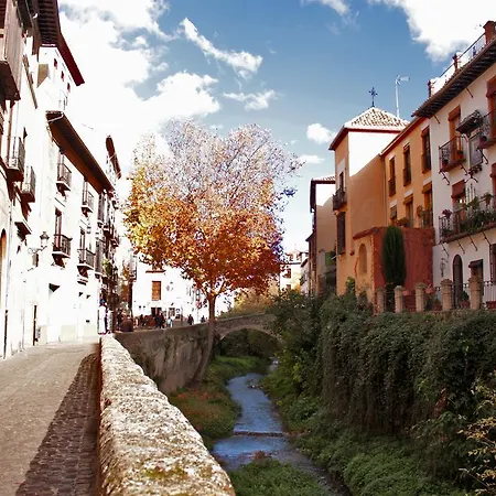 Comares