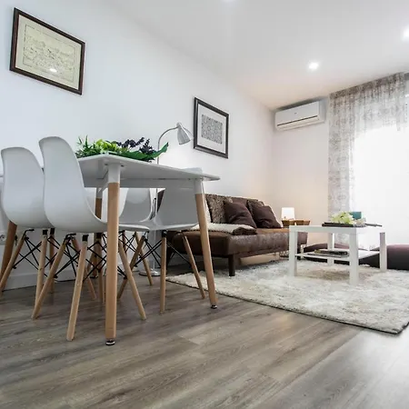 Renovado Y Confortable En El Centro De Granada