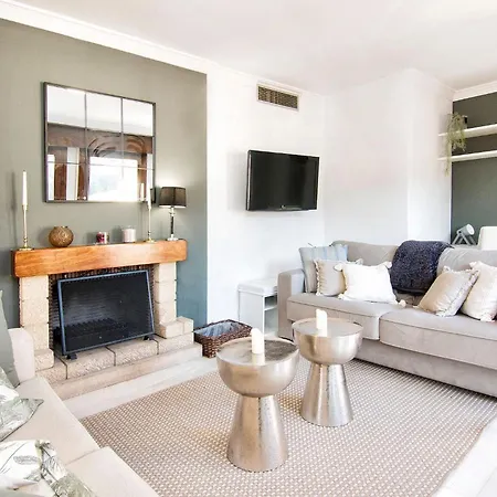 Chezmoihomes Alhambra Penthouse 2 Private Terraces アパート *