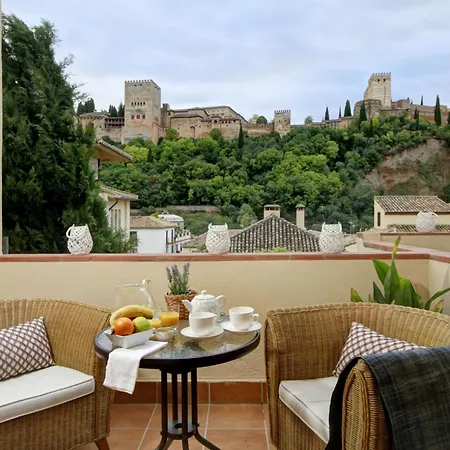アパート Chezmoihomes Alhambra Penthouse 2 Private Terraces グラナダ