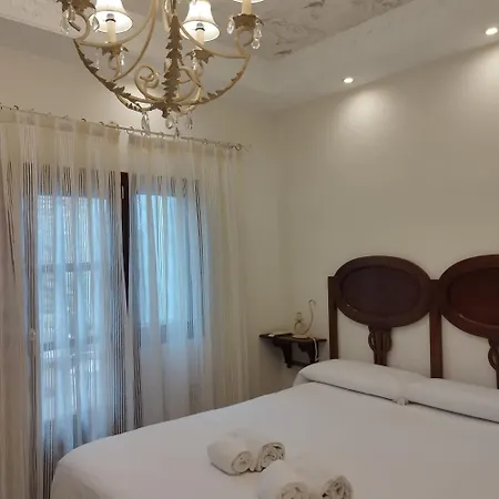 Comares Lodge