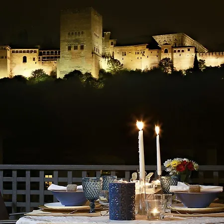 Chezmoihomes Alhambra Penthouse 2 Private Terraces アパート *