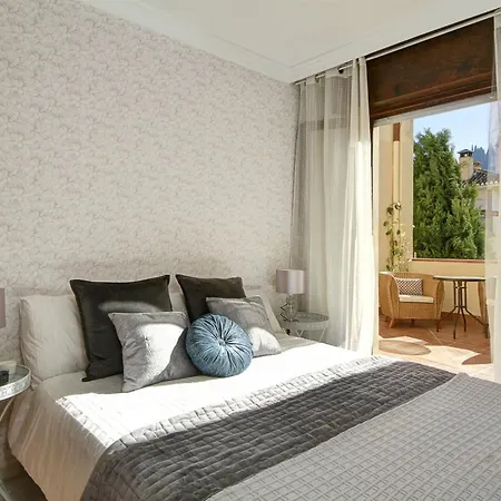 アパート Chezmoihomes Alhambra Penthouse 2 Private Terraces