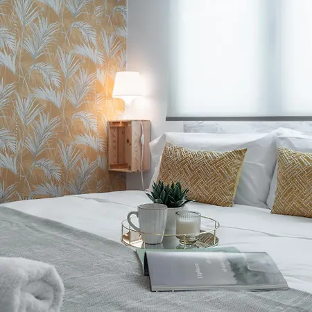 Tuguest Santa Paula Iii *