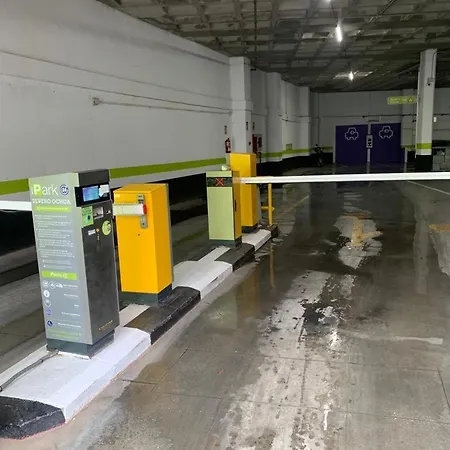 Caballerizas Con Parking Gratuito En Pleno Centro Lägenhet Granada