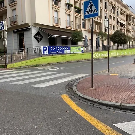 Caballerizas Con Parking Gratuito En Pleno Centro Lägenhet