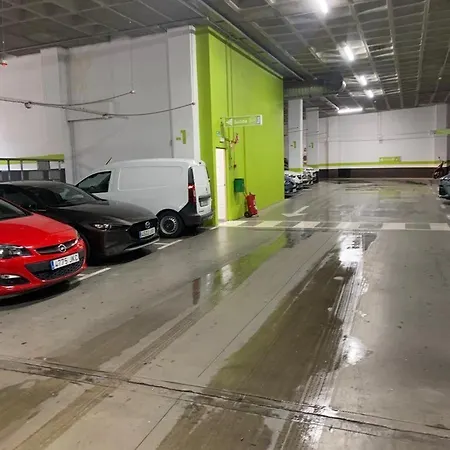 Domus Con Parking Gratuito En Pleno Centro Grenada