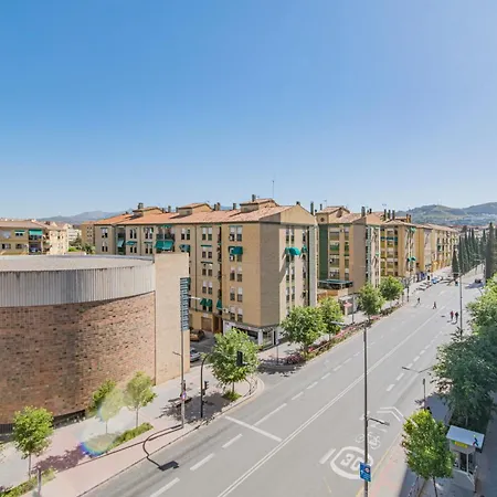 Delfin Retreat Con Terraza Junto A Parada De Metro