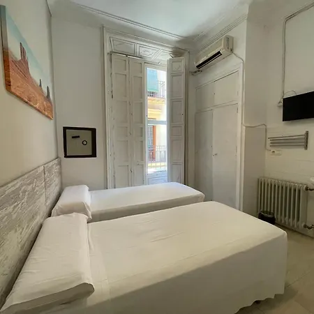 Duquesa Hostel