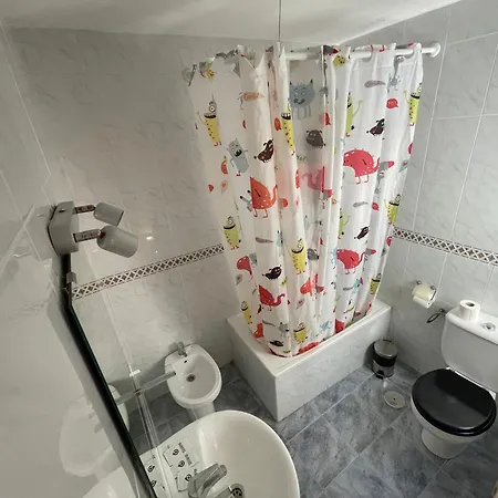 Duquesa Hostel *