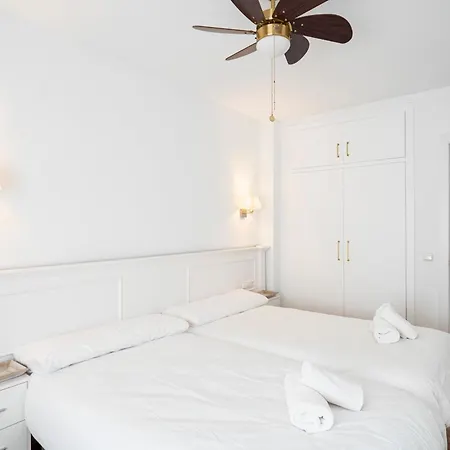 Apartment Ronda 193 Junto A Hospitales Y Cerca Centro Con Parking Gratis *