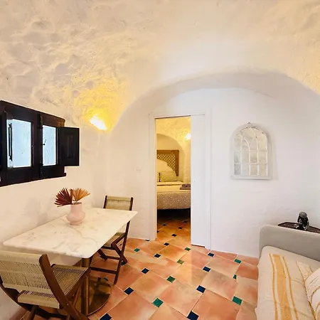 Cueva La Bonica - Hostatel Apartment *