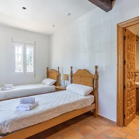 Rural En Dilar Con Piscina Privada * Granada