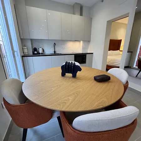 Navas 201 Elegant Apartment