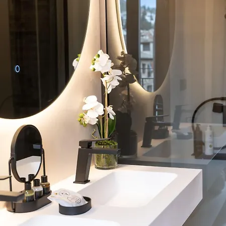 Amiras Homes Collection Отель