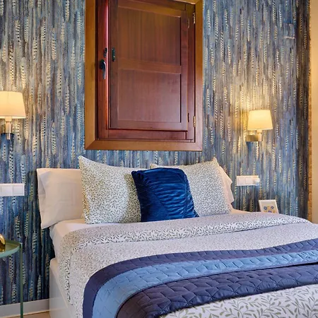 Ziri Suites - Hostatel 公寓