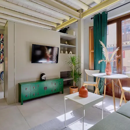 Ziri Suites - Hostatel *