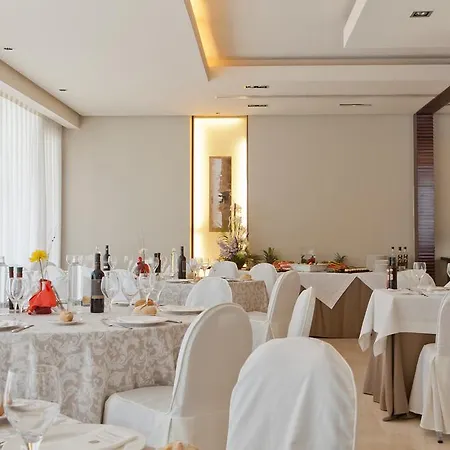 Hotel Andalucía Center