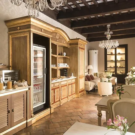 Ξενοδοχείο Casa 1800 3*