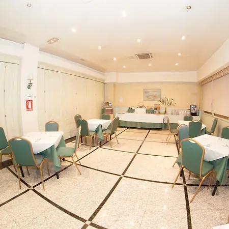 Hotell Ana Maria 3*