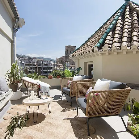 Chezmoihomes Luxury Cathedral Penthouse *