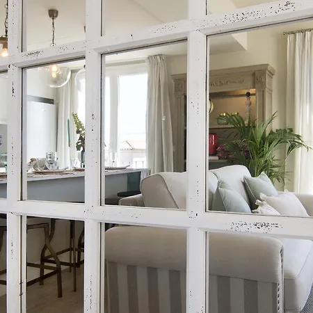 Chezmoihomes Luxury Cathedral Penthouse * 格拉纳达