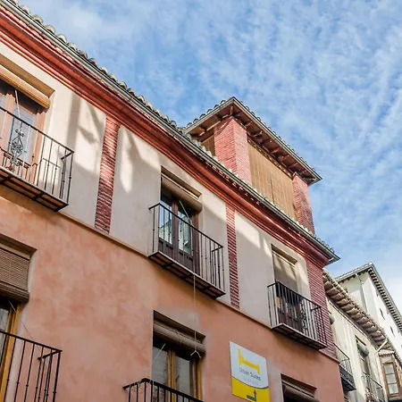 Urban Apartamento *