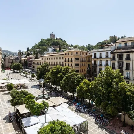 Bibo Plaza Nueva 3*