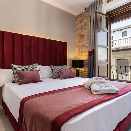 Bibo Plaza Nueva Apartmanhotel 3*