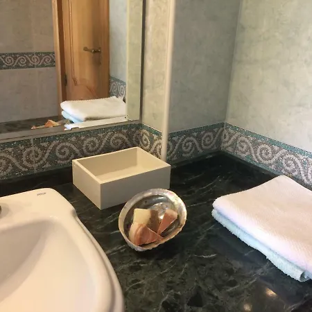 Bonita Casa En Barrio De Monachil