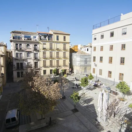 Centro Junto Calle Navas Granada