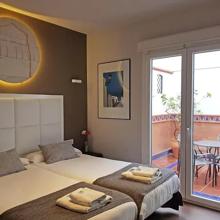Апартаменты Apartamentos Caballerizas Granada Con Parking Gratuito En Pleno Centro Гранада