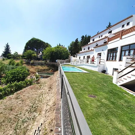 La Luna Del Sur Bed & Breakfast 2*