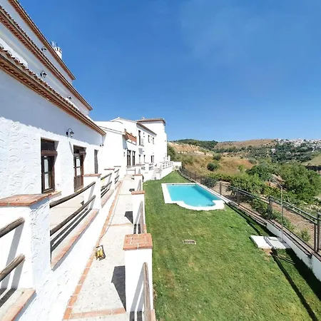 La Luna Del Sur Bed & Breakfast 2*