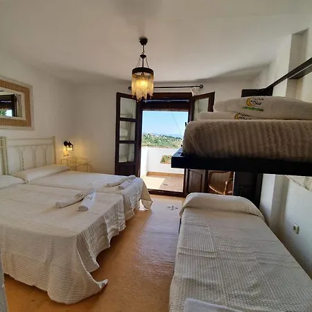 La Luna Del Sur Bed & Breakfast 2*