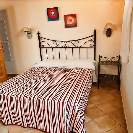 Abadia Oda ve Kahvaltı 2*