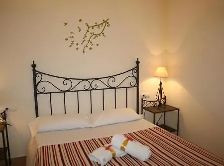 Abadia Oda ve Kahvaltı 2*