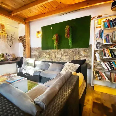 Hostal Makuto Coliving House