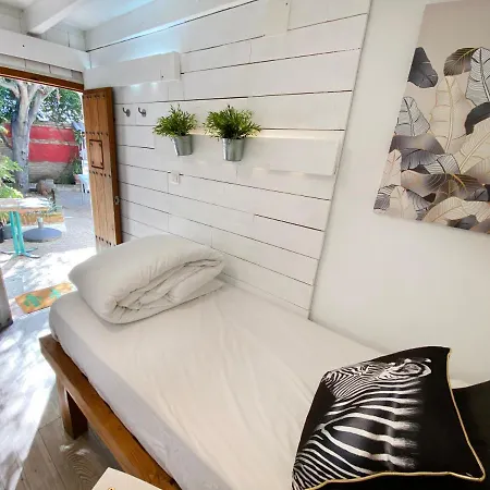 Makuto Coliving House Hostal *