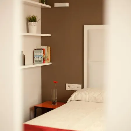 Caballerizas Con Parking Gratuito En Pleno Centro Apartmán