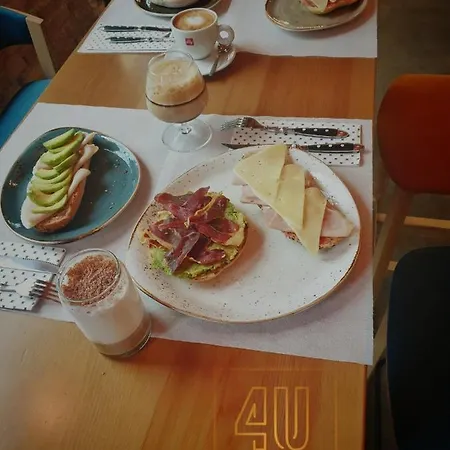 4u Granada