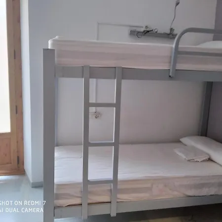 Hostal Old Town *