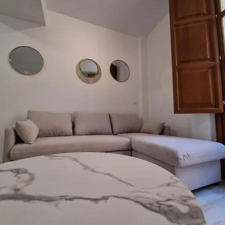 Gloria Granada