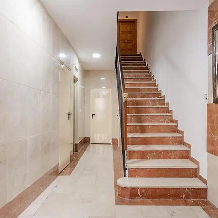 Expoholidays - Centrico Piso Con Parking Incluido Calle Alvaro Bazan