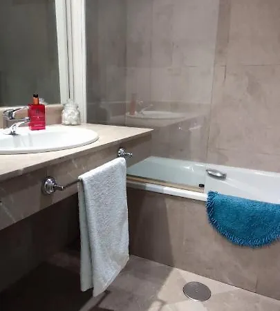 Serrallo, Parking Gratuito Y Cocina, Alhambra Y Playa Apartamento